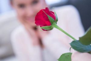 Auf-die-Geste-kommt-es-an-Wie-viele-Rosen-an-Valentinstag-geschenkt-werden-hat-keine-besondere-Bedeutung